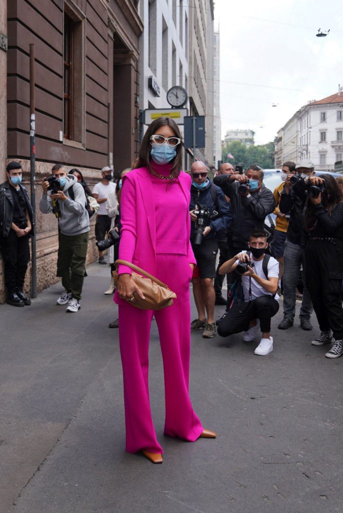 Street style cu mască la Săptămâna Modei de la Milano- Noul normal