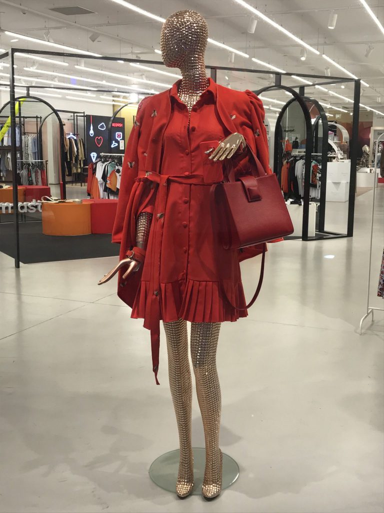 A list Designers boutique: Fashion editor's choice - Ladies in Red 