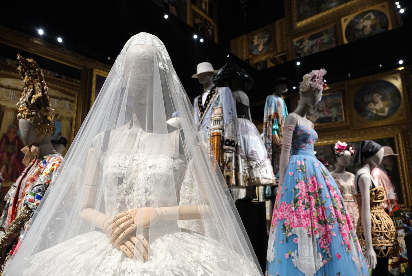 From the Heart to the Hand: Expoziția Dolce&Gabbana de la Paris este deschisă până pe 31 martie