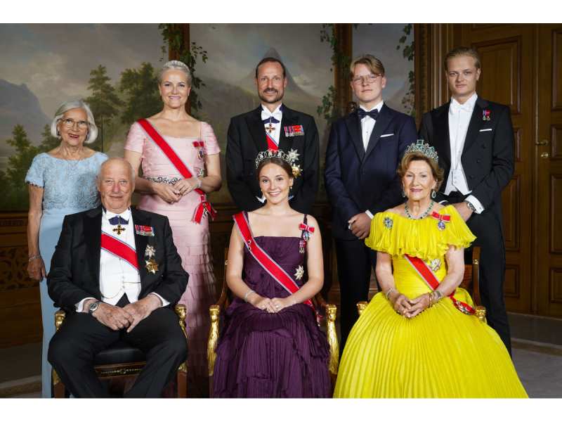 regele harald regina sonja norvegia